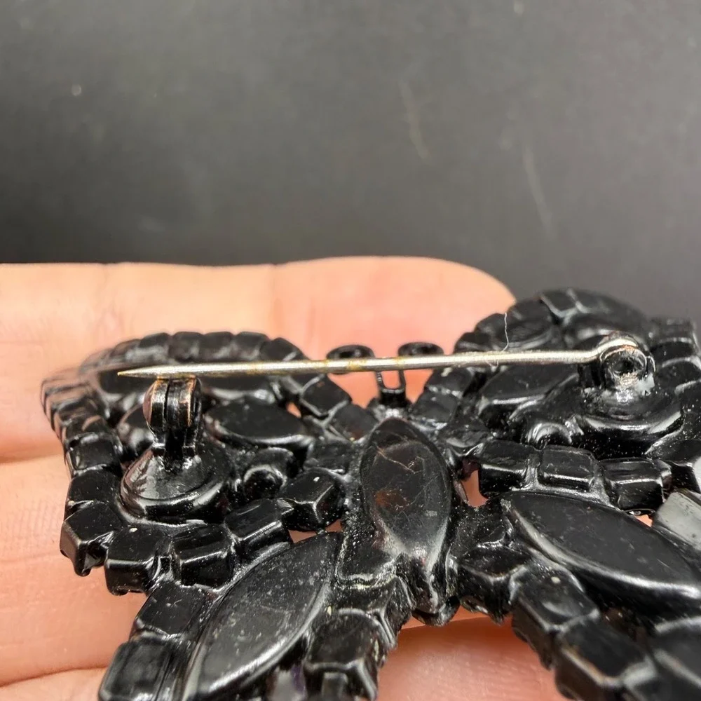 Vintage Weiss Butterfly Brooch Black Rhinestone Enamel